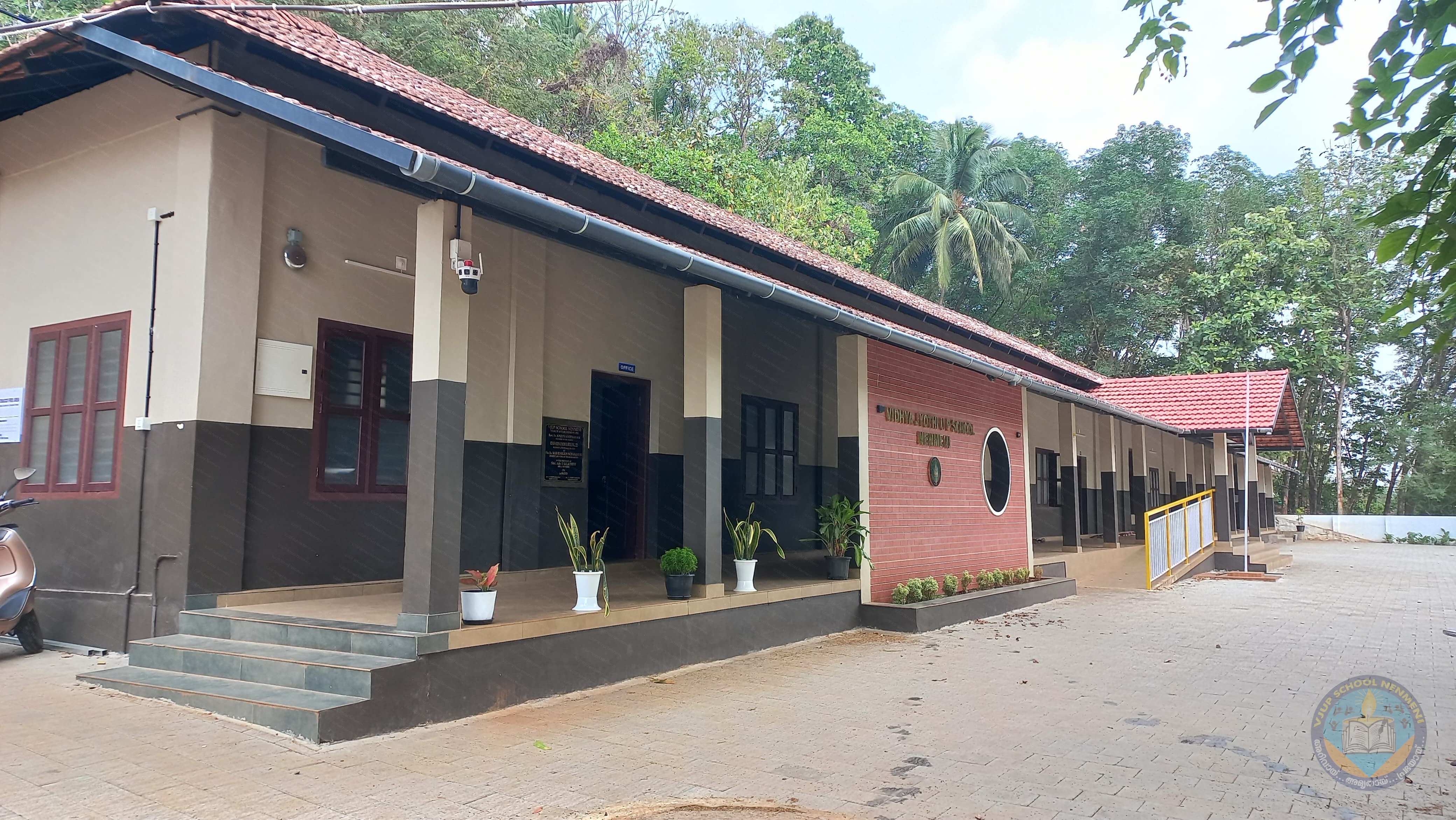 പുതിയ സ്കൂൾ കെട്ടിടം